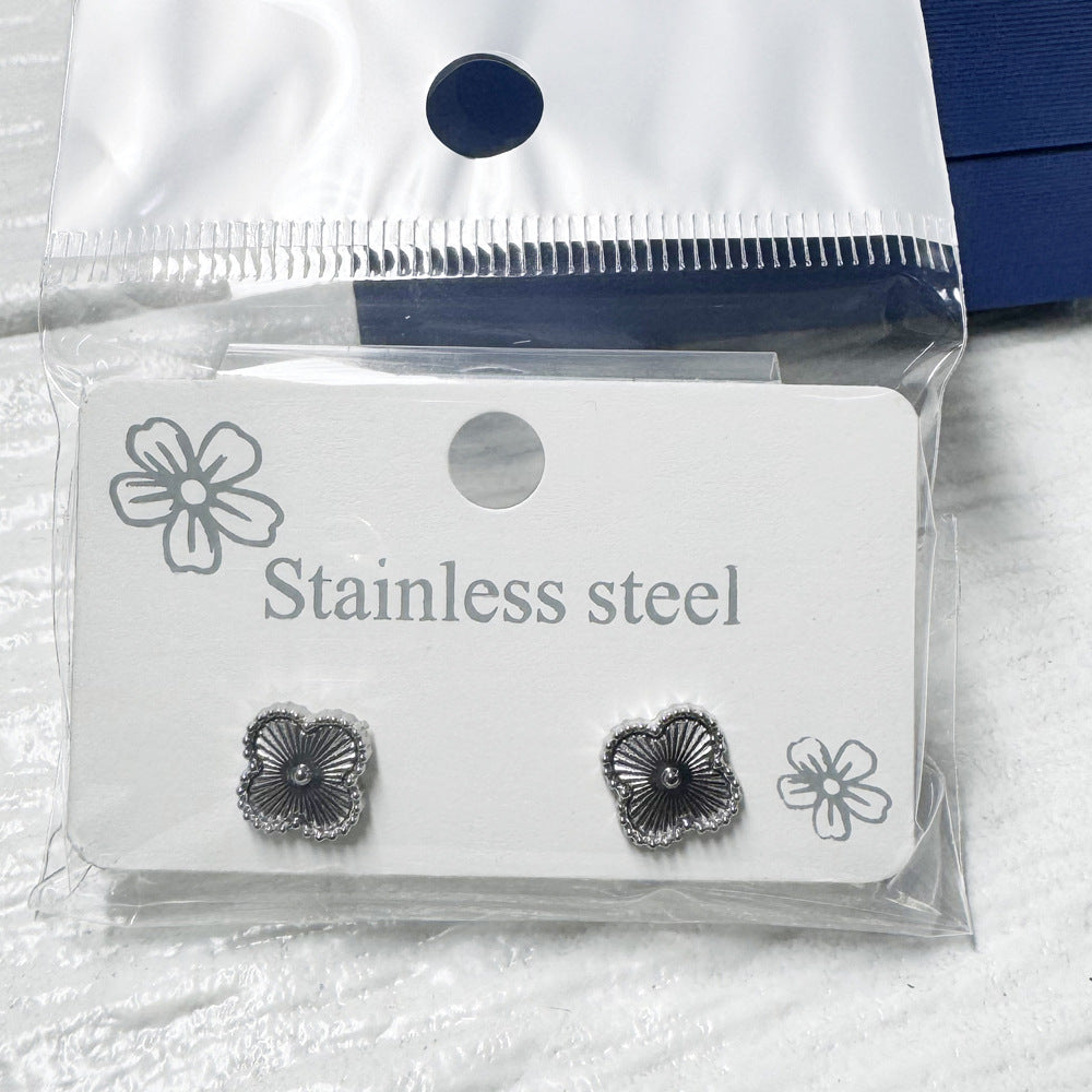 Small Four-leaf Flower Fashion Fresh Ear Earrings