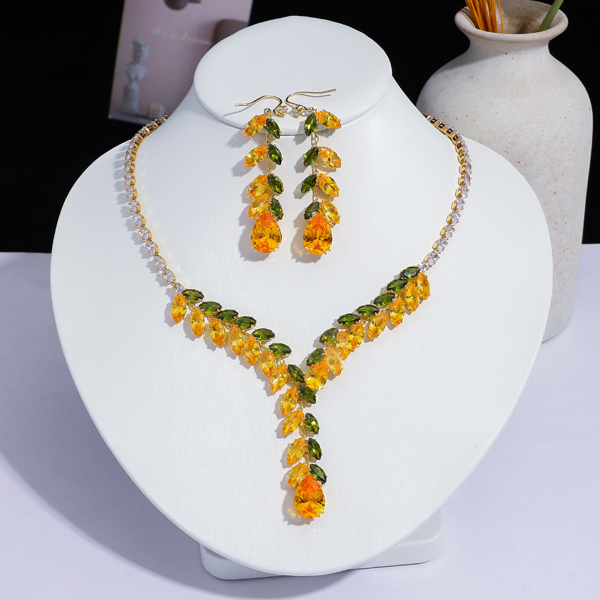 Fashion Trend Zircon Green Butterfly Tassel Necklace