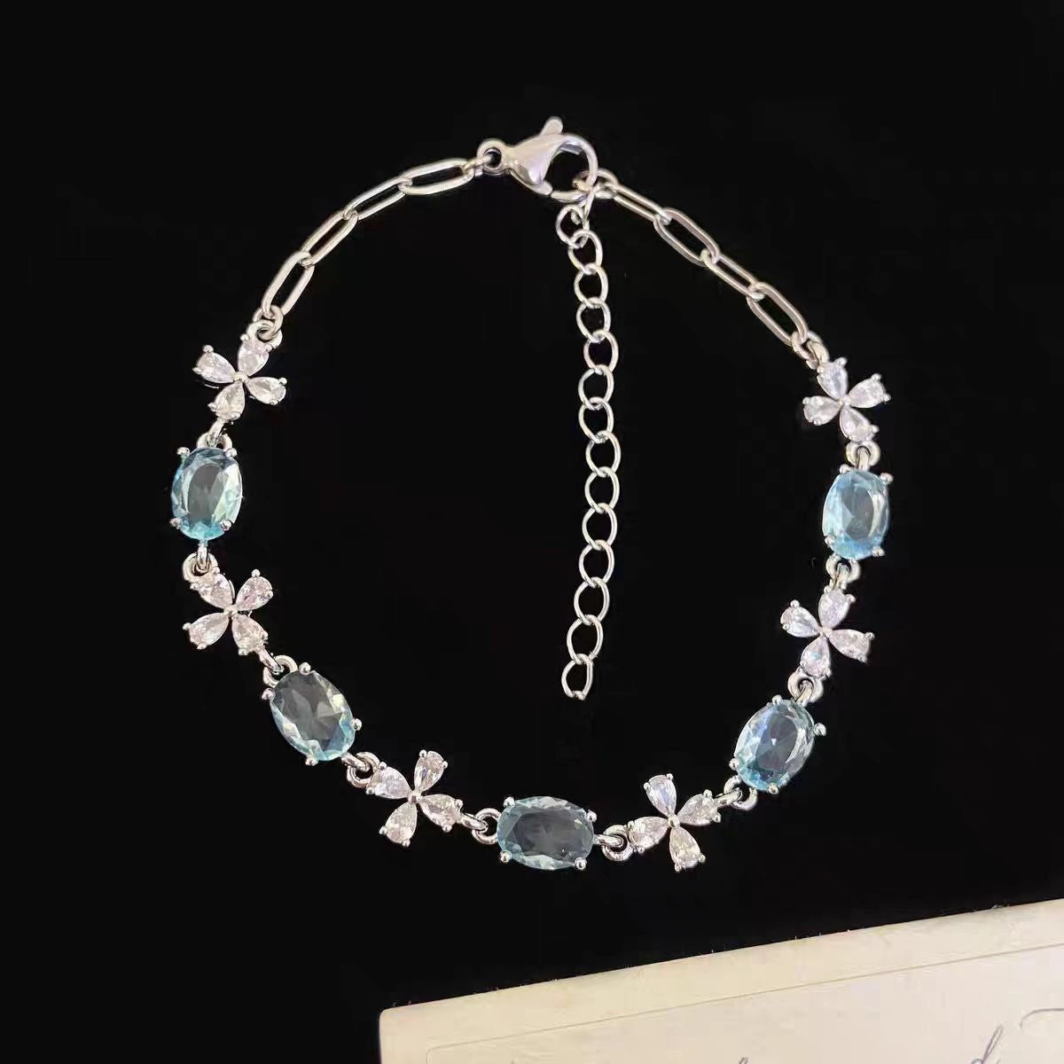 Beautiful Light Luxury High-grade Full Diamond Flash Trendy Temperamental Minority Bracelets