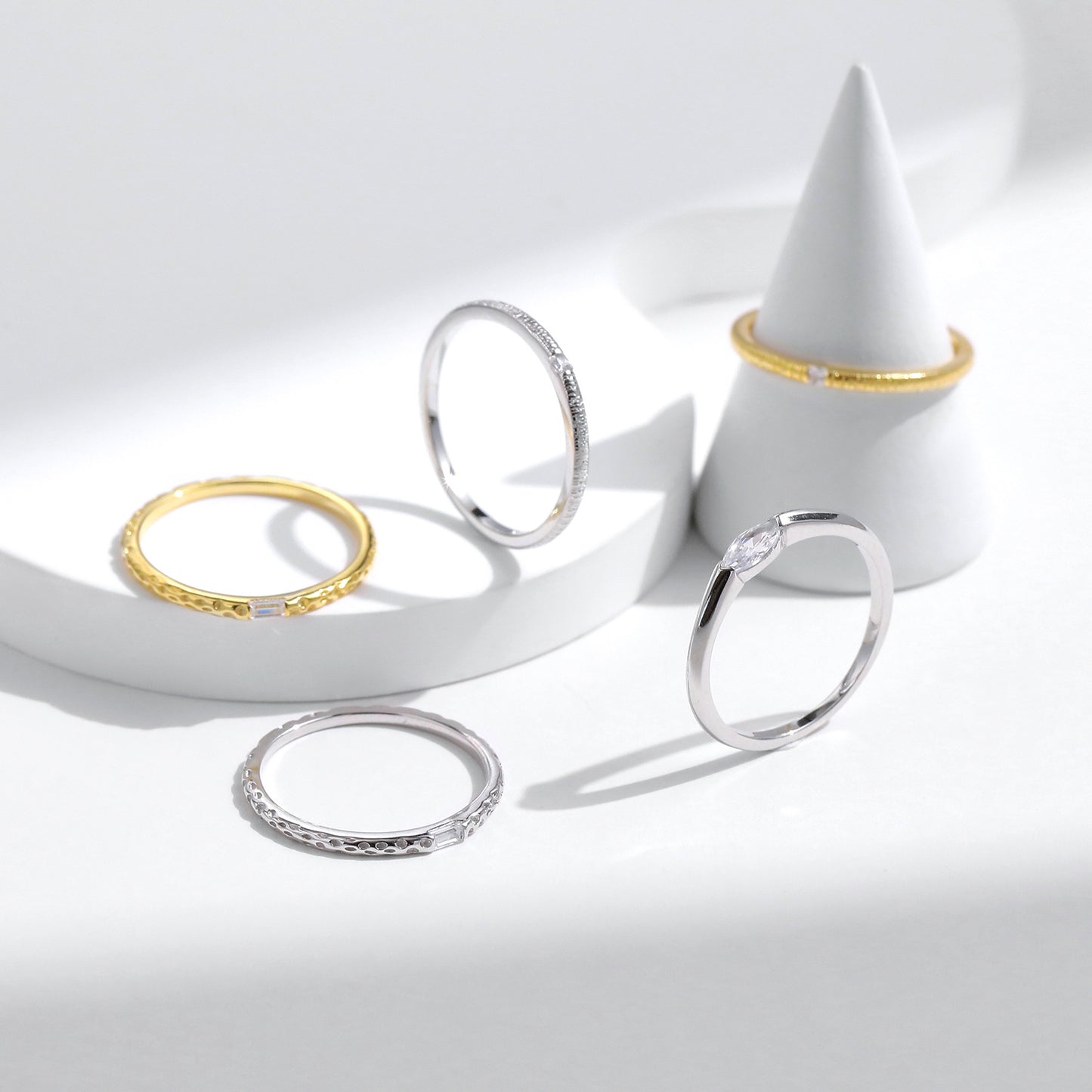 Women's Sterling Sier High-grade Simple Gold Tinfoil Irregular Cross Line Ring