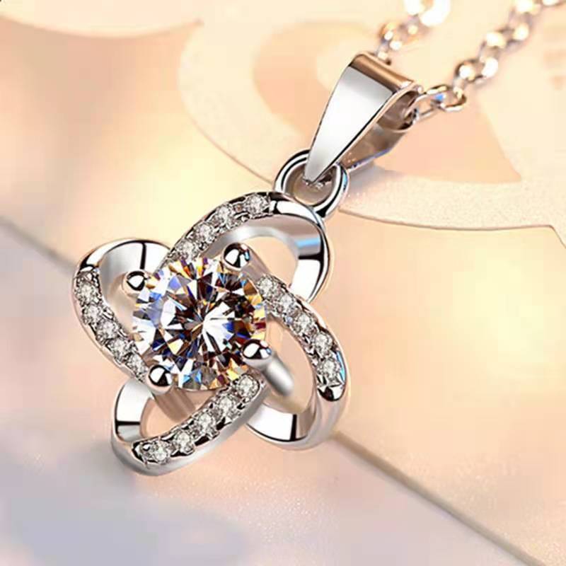 Imitation Imported Diamond Plated Eight Hearts Pendants