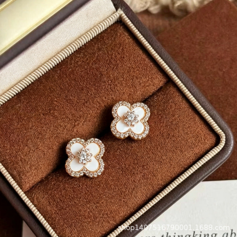 Imitation Pink Shell Four-leaf Flower Ear Drawable Graceful Fashionable Clavicle Bracelet