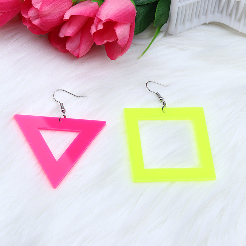 Women's Hollow Flower Simple Fresh Popular Triangle Earrings