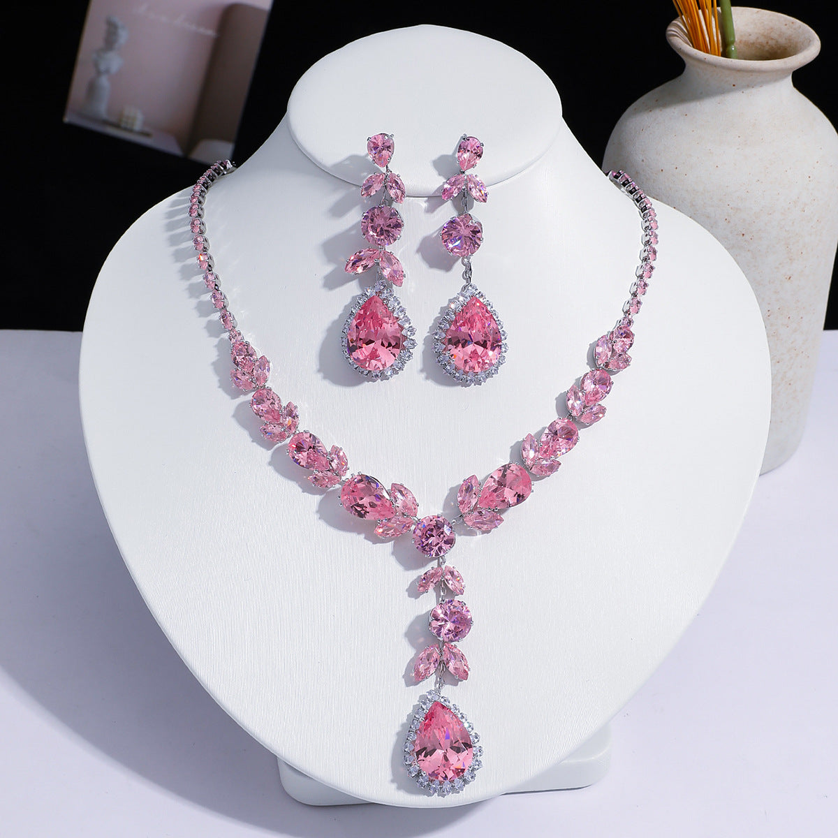 Fashion Trend Zircon Green Butterfly Tassel Necklace