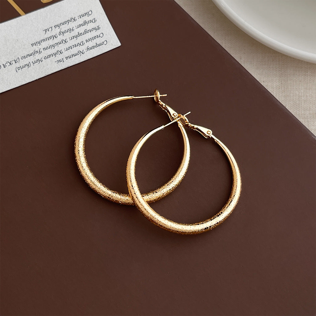 Women's Minimalist Exaggerated Big Ear Fashionable Temperament Personalized Cold Style Simple Earrings