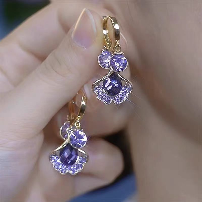 Women's Crystal Ear Clips Ginkgo Leaf Fashion Design Sense Elegant Wild Stud Earrings