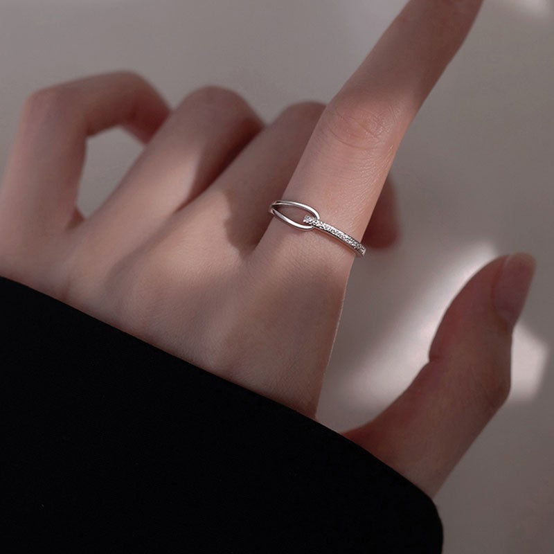 Style Mobius Strip Female Opening Design Rings