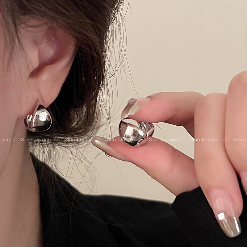 Sweet Cool Simple Niche Design Premium Ear Female Earrings