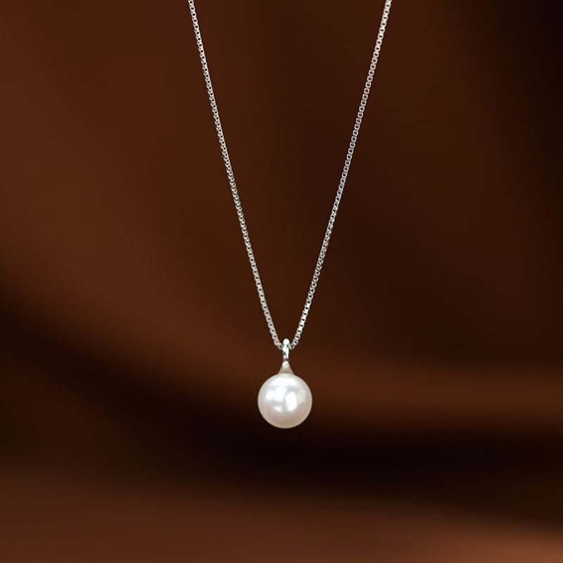 Women's Petite Pearl For French Style Cold Clavicle Chain Necklaces