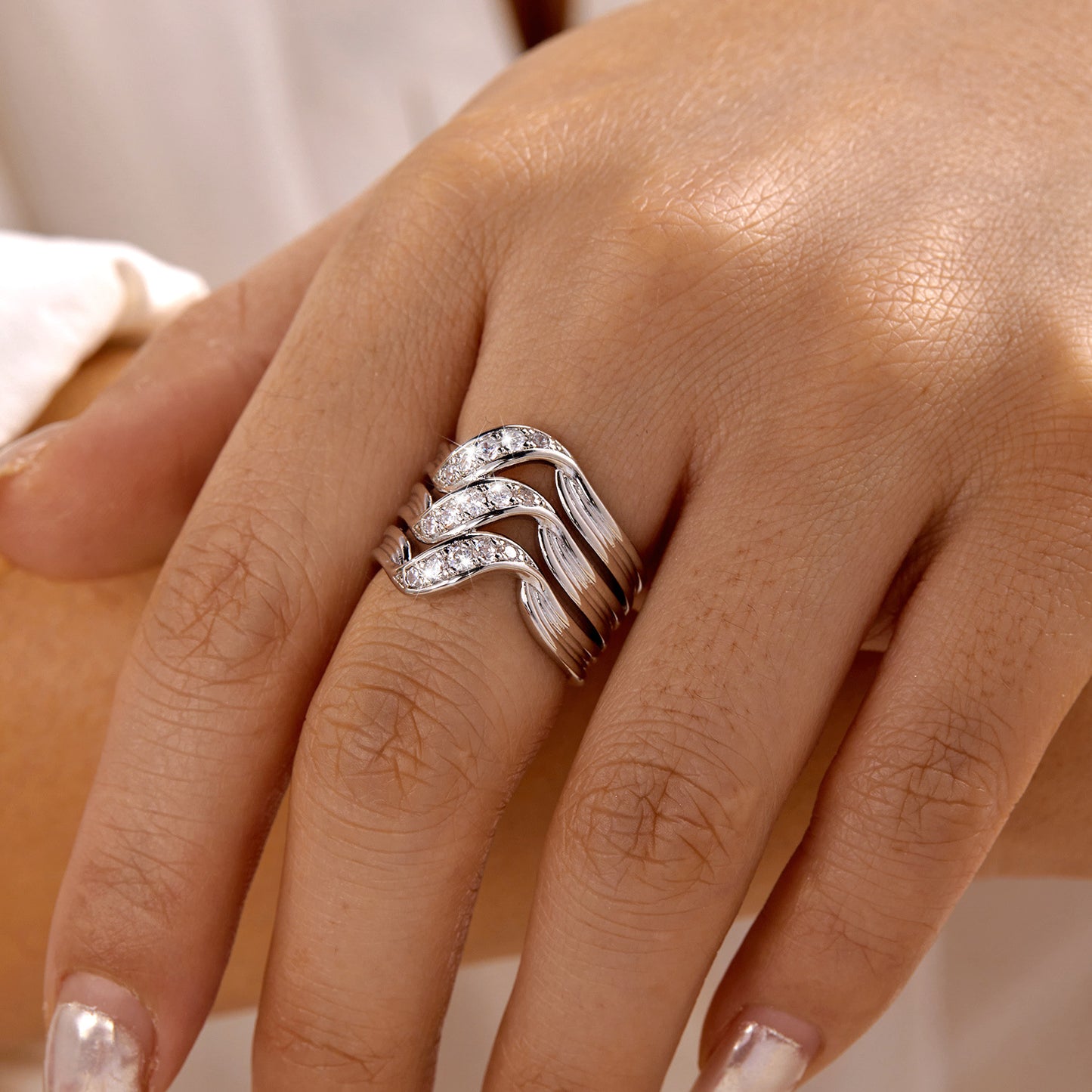 Women's Retro Elegant Copper Inlaid Zirconium High-grade Light Luxury Palace Style Ring