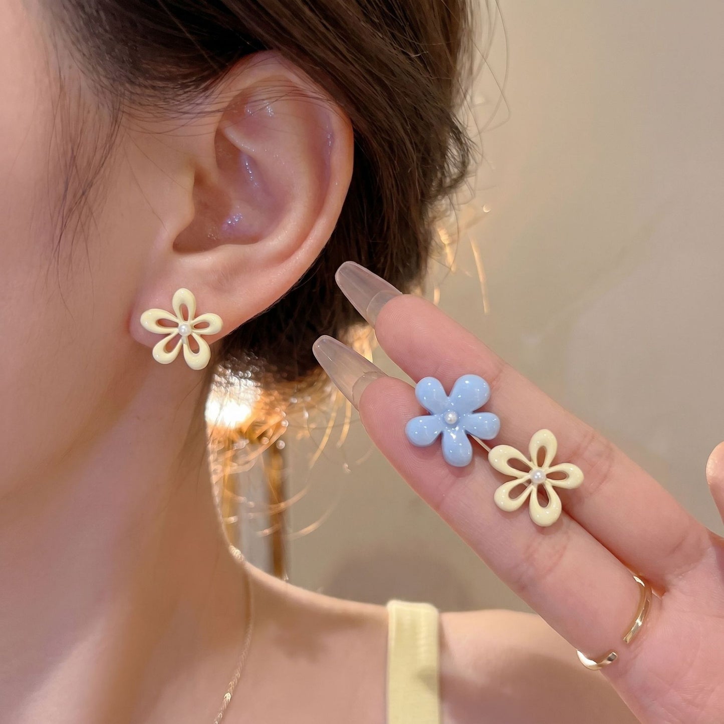 Women's Summer Cold Blue Flower For Seaside Vacation Style Niche Stud Earrings
