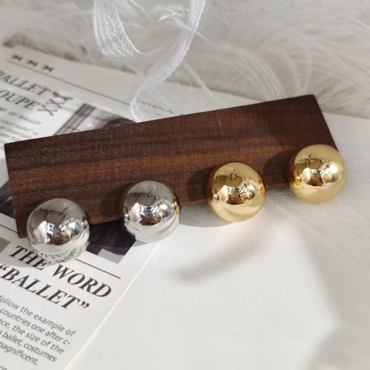 Ji Xu Sier Metal Ball Retro Easy Matching Summer Simple Earrings