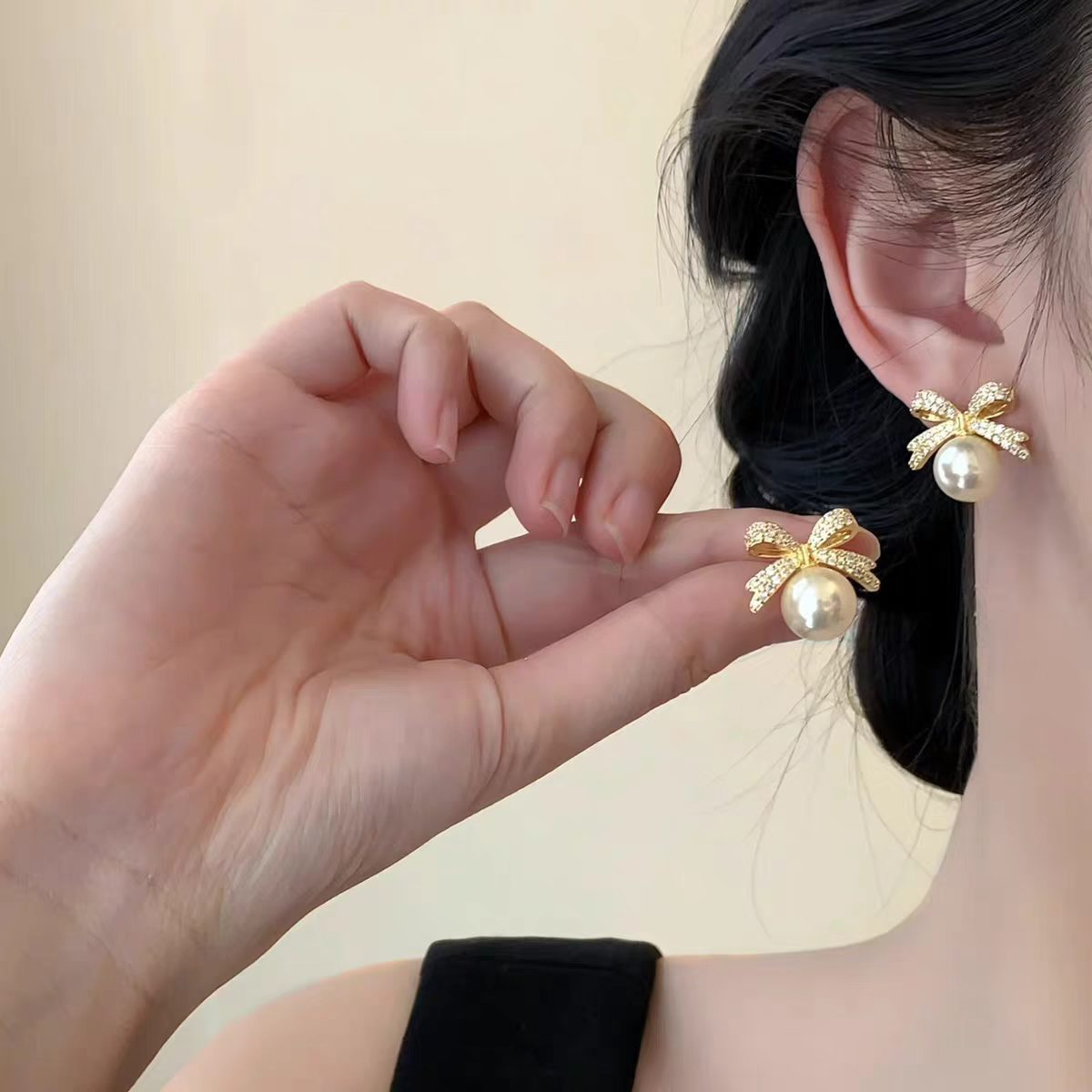 Golden Versatile Pearl With Ear Mosquito Coil Clip Stud Earrings