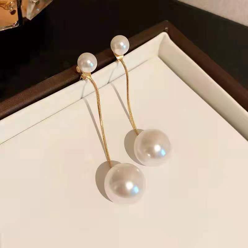 Women's Big Pearl Sier Needle Tassel Elegant Ear Line
