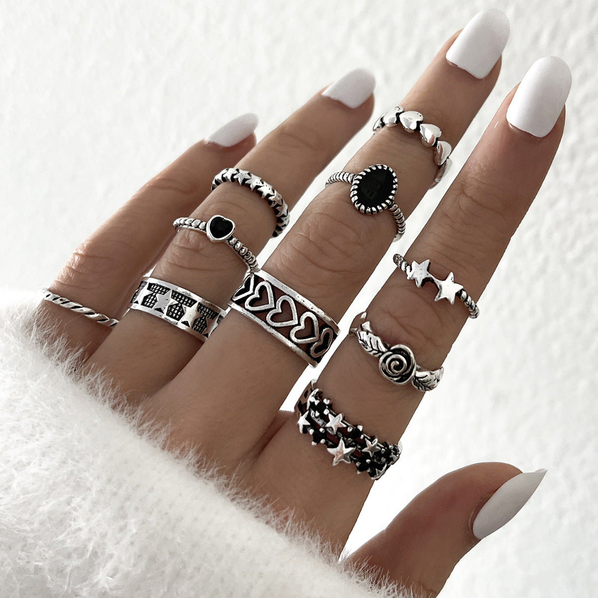 Moon Hollow Love Heart Five-pointed Rose Ring