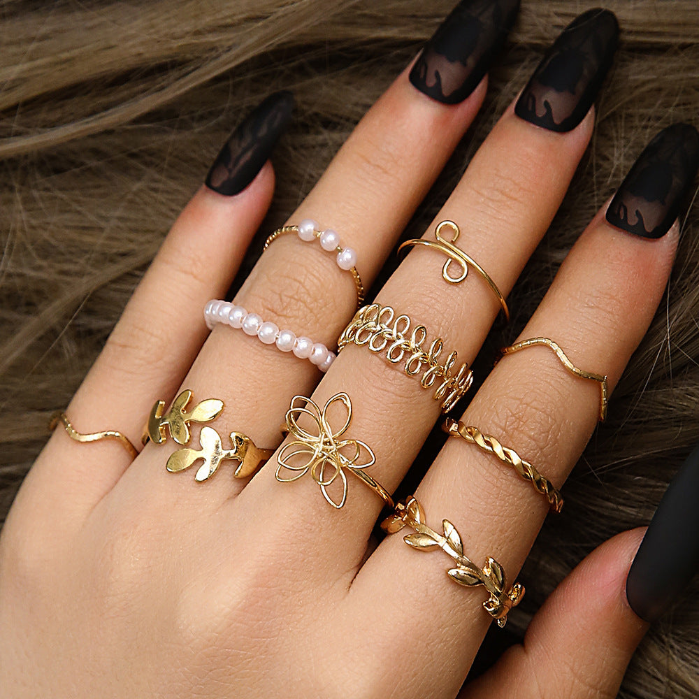 Hollow Flower Simple Glossy Leaf Vine Rings