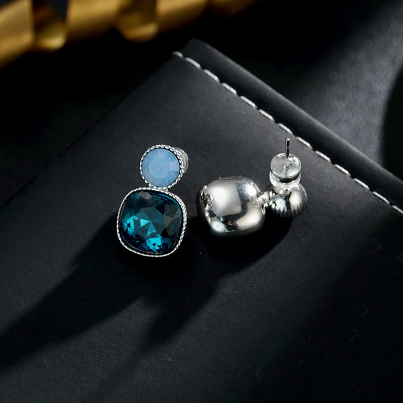 Design Exquisite Versatile Blue Small Ear Light Luxury Earrings