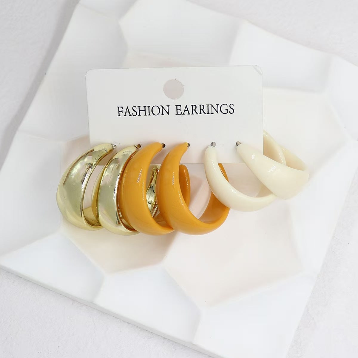 Women's Color Resin Leopard Print Pairs Retro Fashion Earrings
