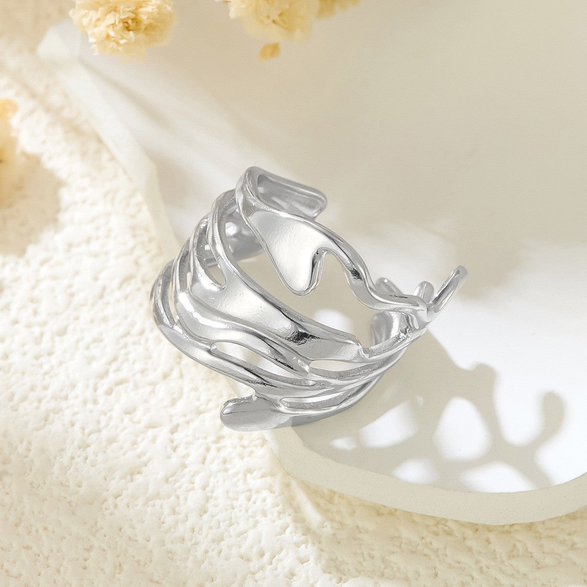 Stainless Steel Irregular Line Love Heart-shaped High-grade Ring