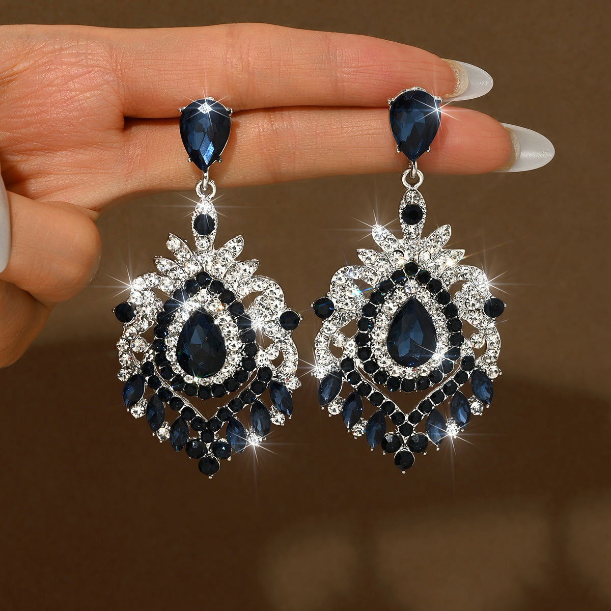 Exaggerated Diamond Flower Vintage Court Style Fashionable Design Sense Earrings