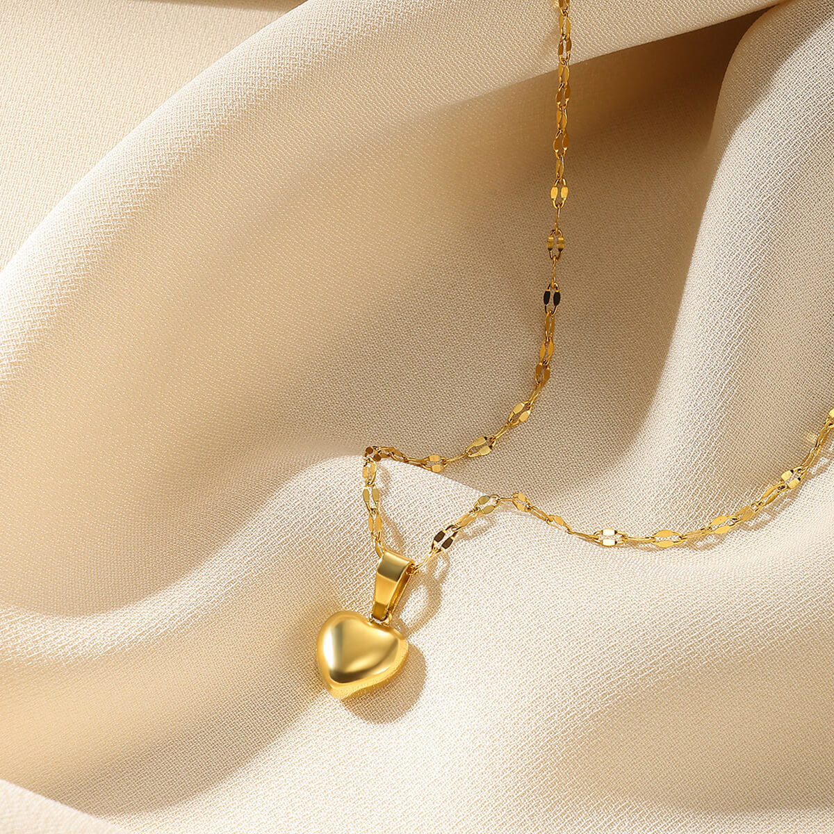 Simple Fashion Gold-plated Peach Heart Clavicle Chain Heart-shaped Necklace