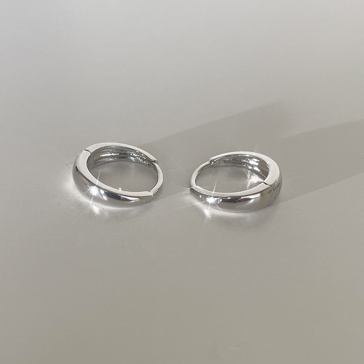 Women's High-grade Zircon Design Simple Sier Pin Ear Earrings
