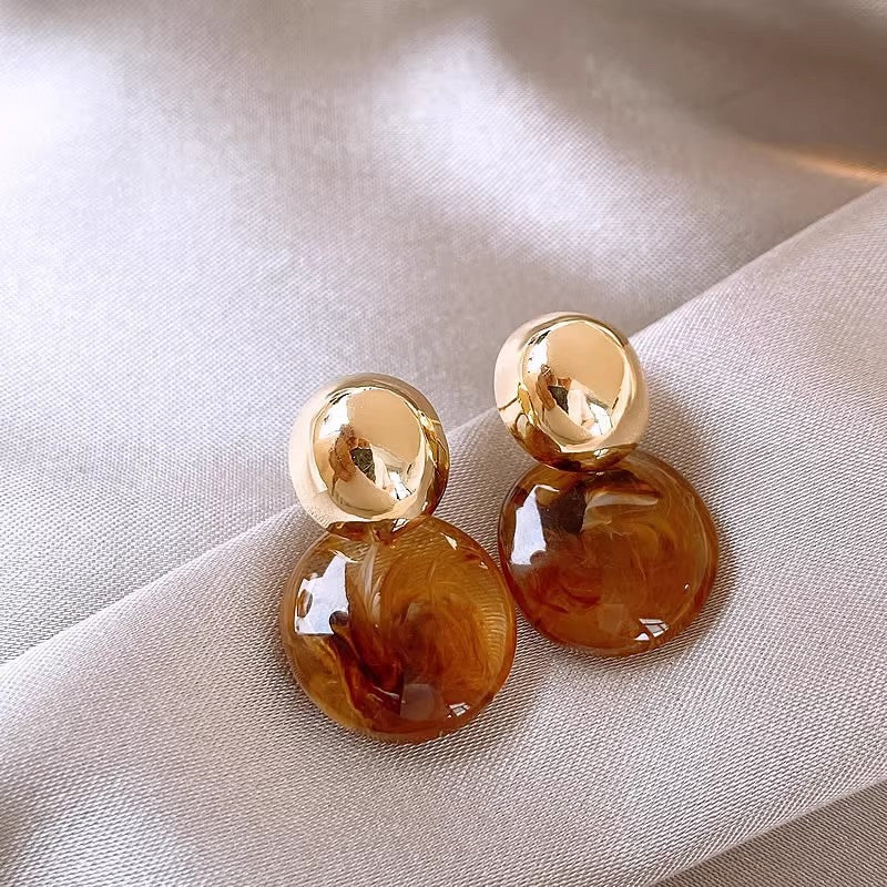 Women's Retro Coffee Color Style Light Luxury Temperament High Sense Stud Earrings
