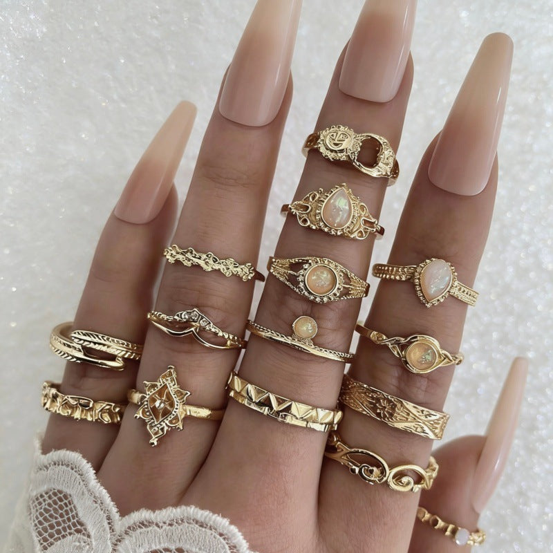 Hand Vintage Metal Geometry Irregular Diamond Ring