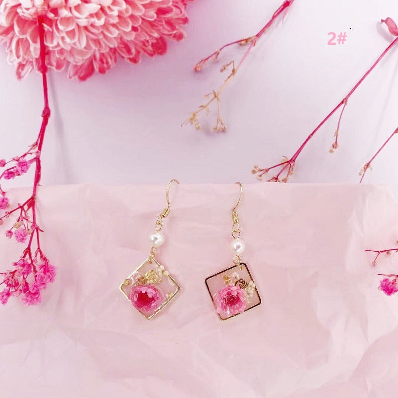 Women's Dried Flower Fresh Real Gold Foil Stud Earrings