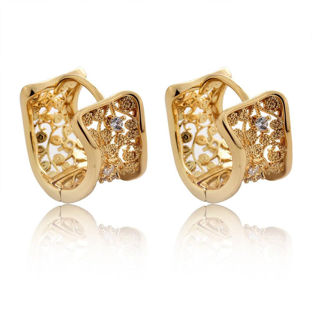 Gold Hollow Zircon Clip Light Luxury Personality High-grade Earrings