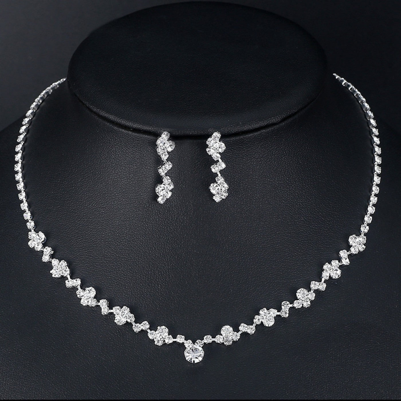 Fashion Claw Chain Zircon Elegant Design High Sense Necklace