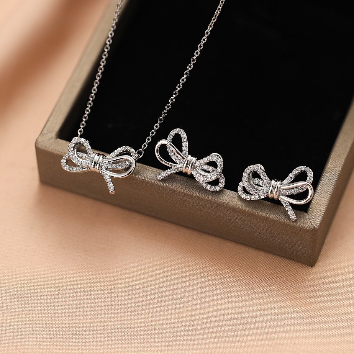 Glamorous Comfortable Two-piece Affordable Luxury Fashion Jewelry Set