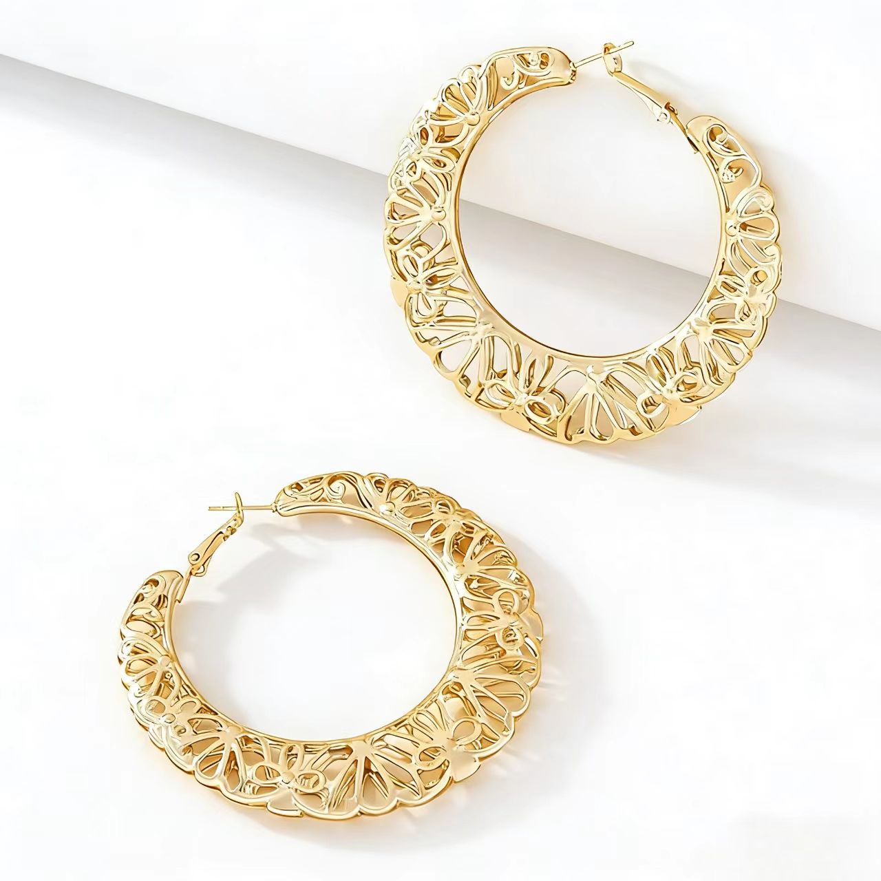 Exaggerated Metal Hollow Fashion Personality Big Earrings