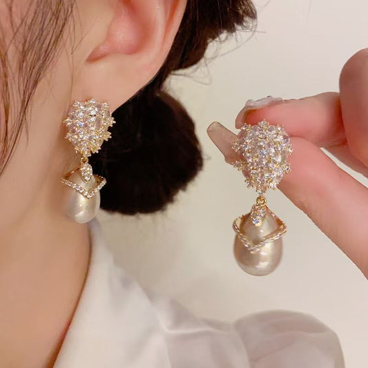 Women's Like Woman Style Electroplated Copper Studded With Zircon High-grade Imitation Stud Earrings