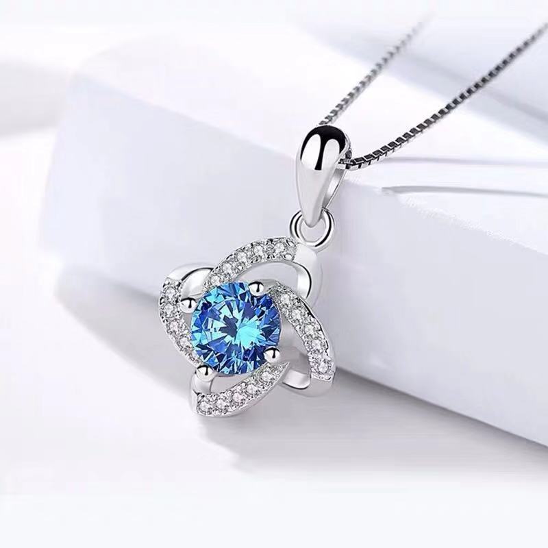 Women's Clavicle Chain Fashion Accessories Light Luxury Pendants