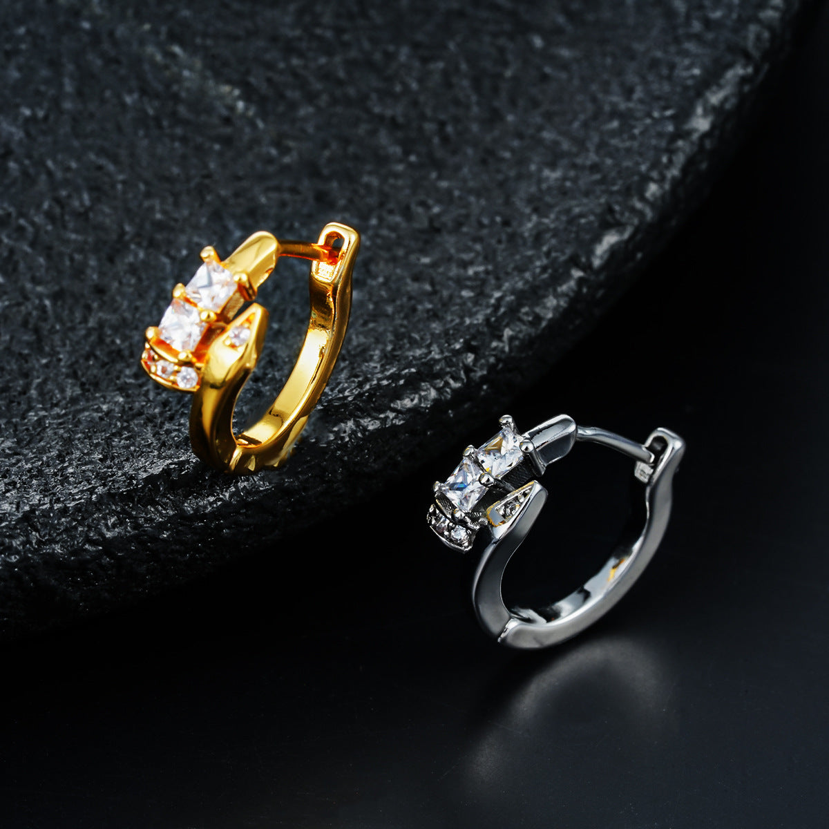 Women's & Men's Square Zircon Super Flash Fashion Simple Versatile Handsome Earrings