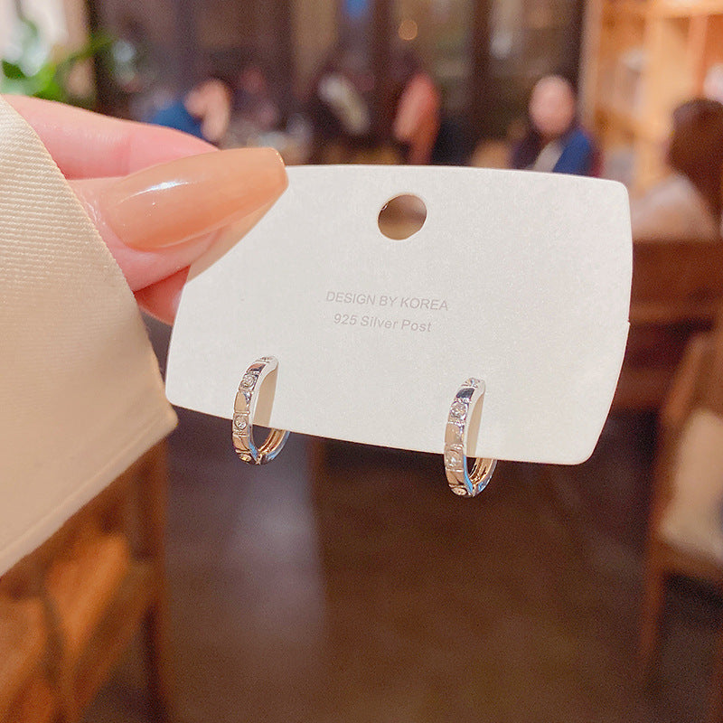 Sier Exquisite Geometric Ear Clip Light Stud Earrings