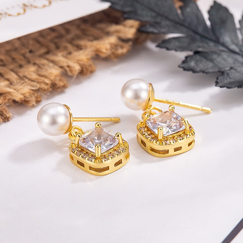 Zircon Pearl Female Graceful Light Luxury Stud Earrings