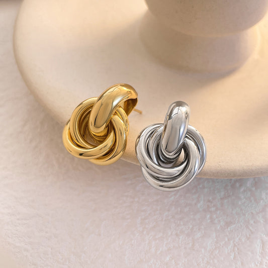 Women's Circle Twist Design High-grade Copper Plated Stud Earrings