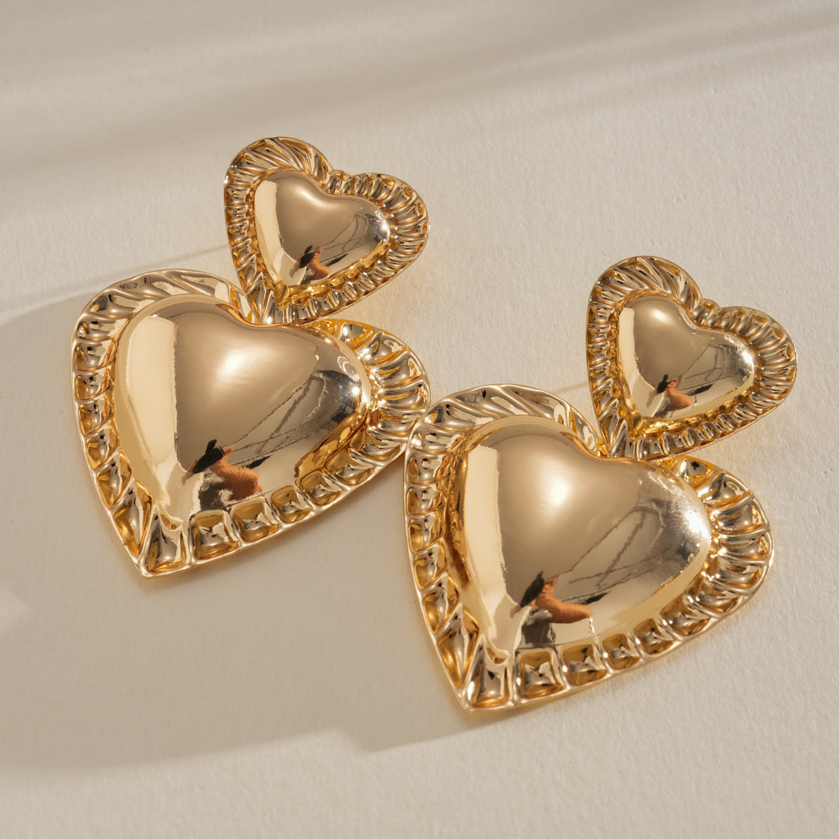 Geometric Cut Heart-shaped Oval Irregular Design Versatile Light Stud Earrings