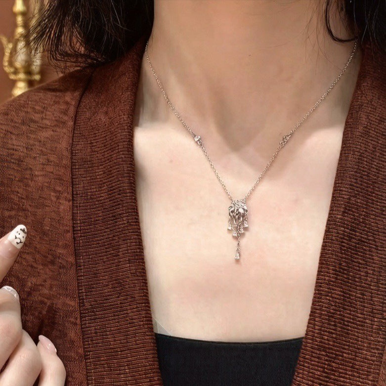 Women's Exquisite Light Luxury High-grade Korean Style Fashion Personality Necklaces