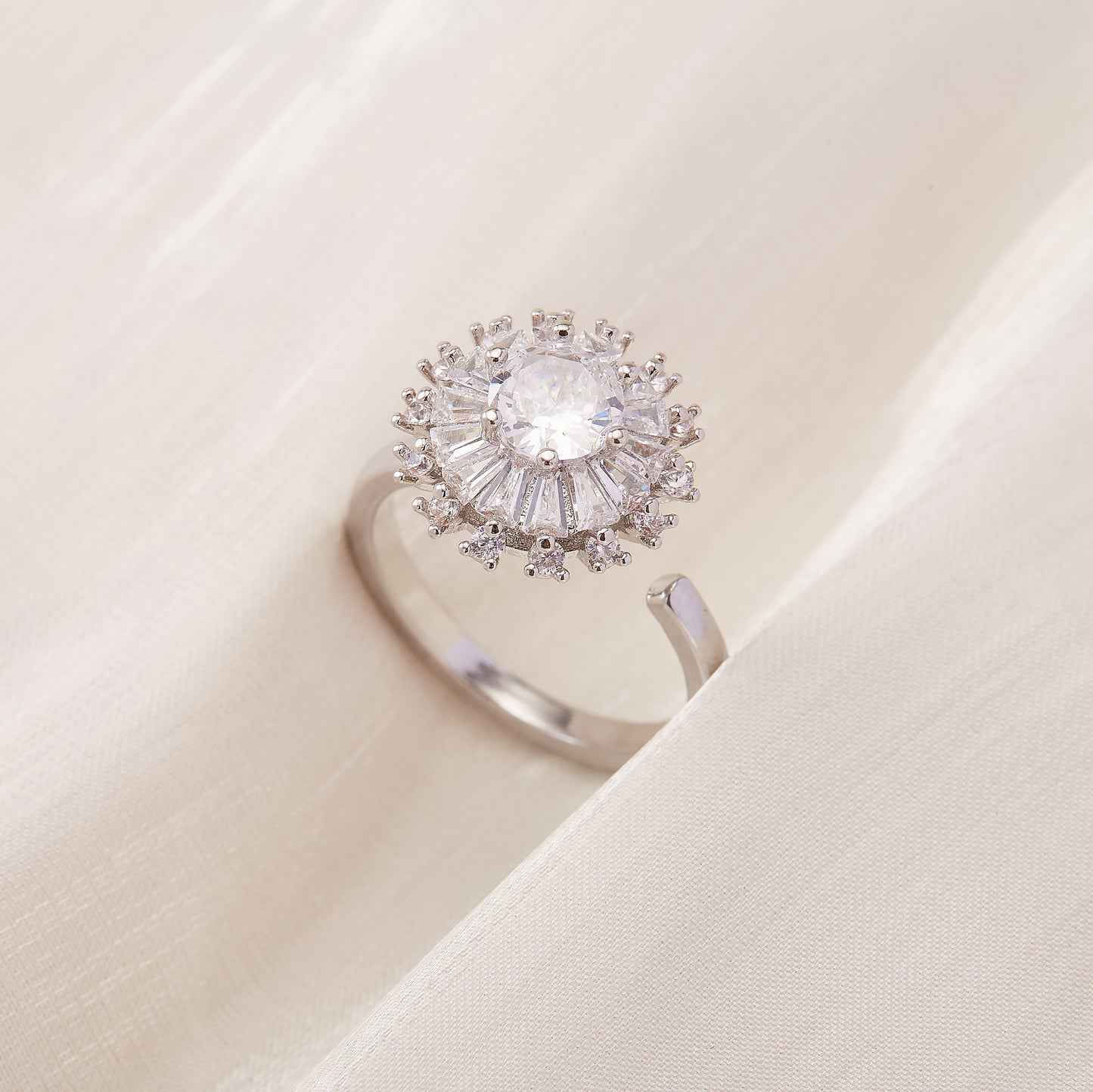 Valentine's Day Gift Flower Zircon Rotatable Ring