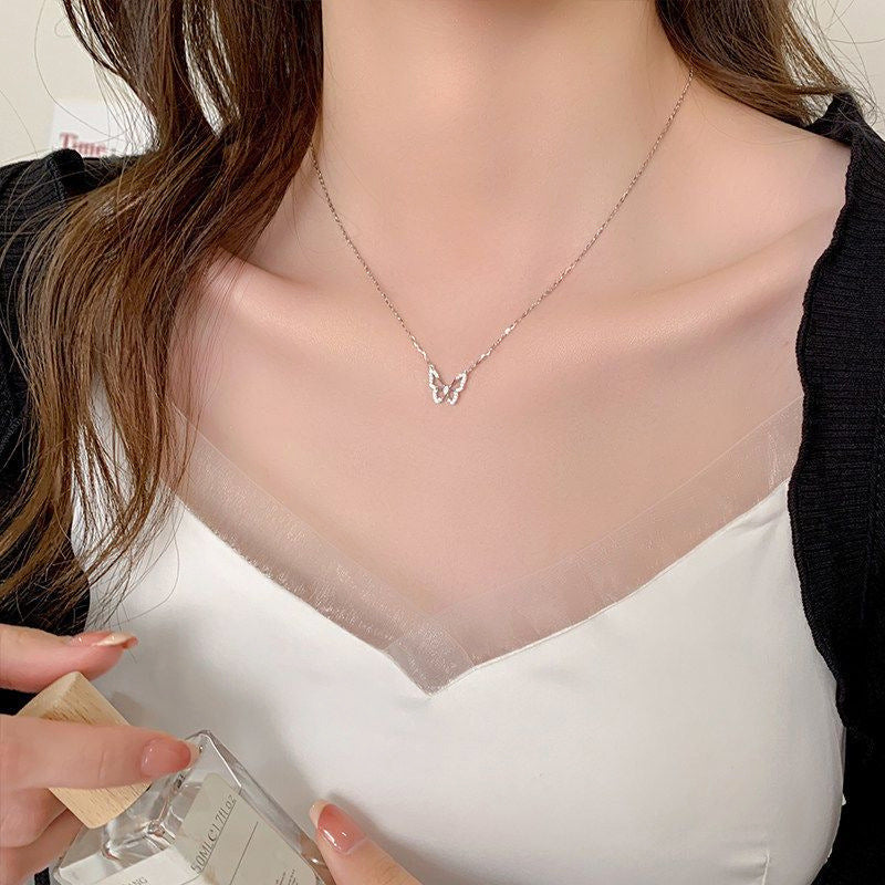 Women's Six Sweet Clavicle Chain Niche Personality Necklaces