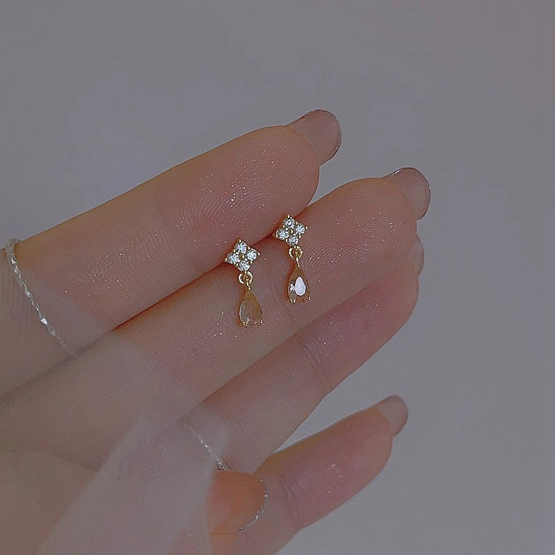 Flour Light Milky White Pearl Female Sterling Earrings