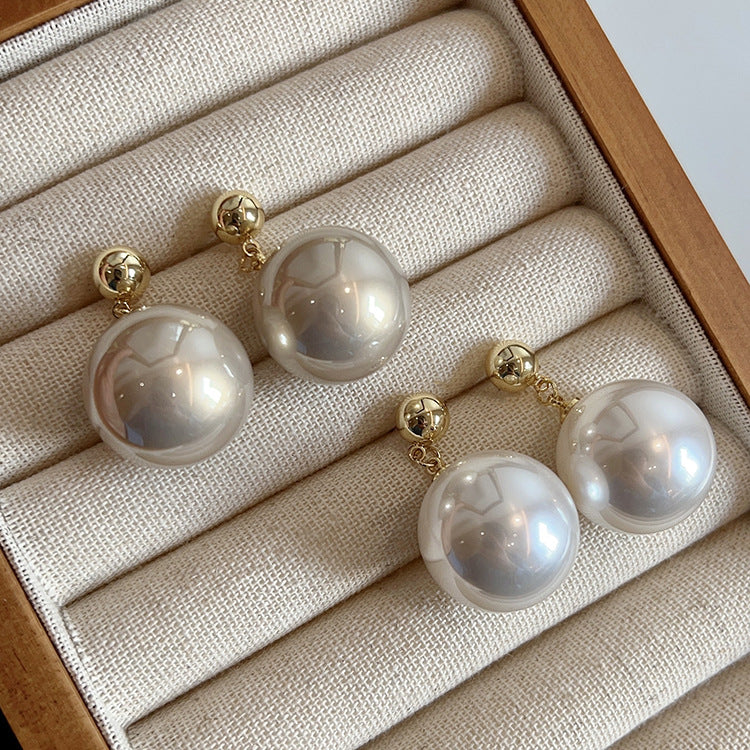 Women's Luxury Big Pearl Elegant Graceful High-grade Design Earrings