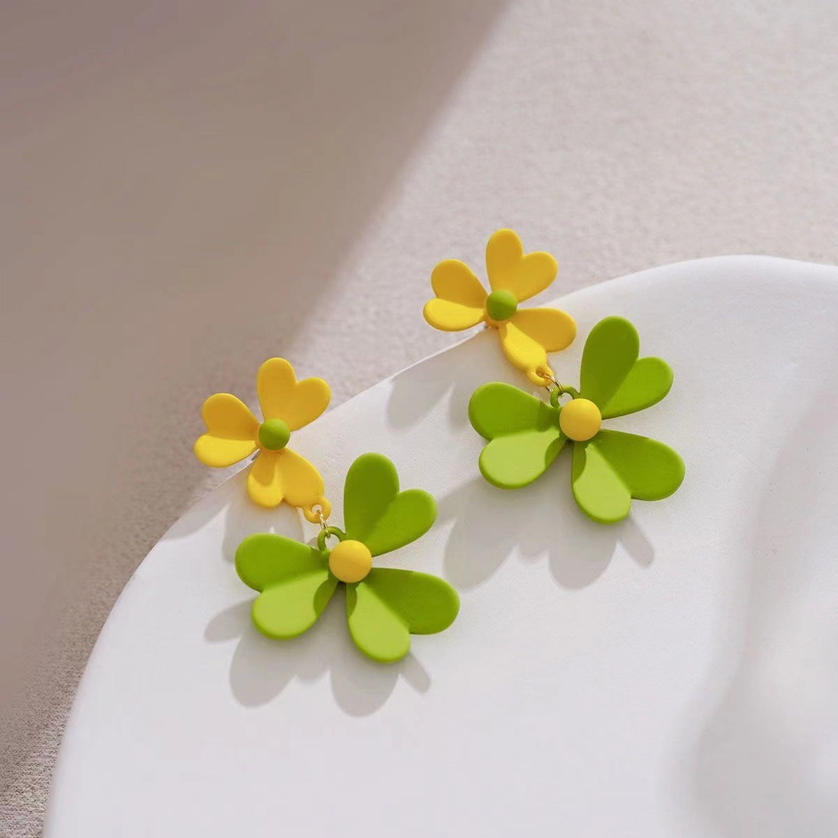 Contrast Color Flower Mori Niche Design Simple Sweet Earrings