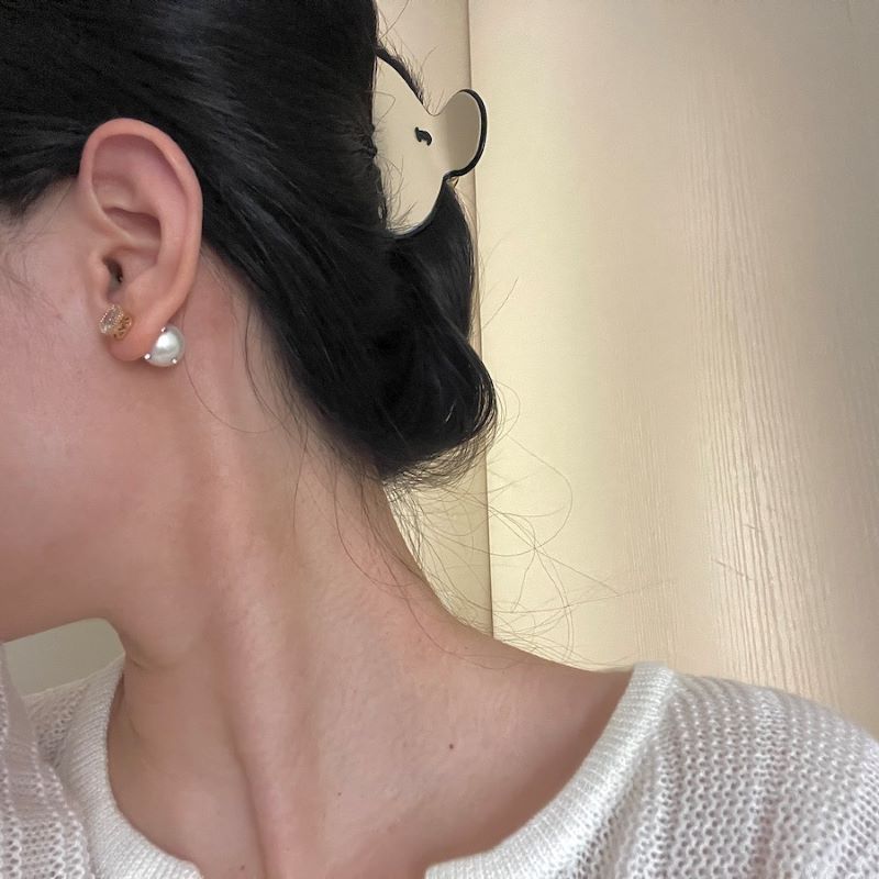 Women's Diamond Large Small Pearls High-grade Mild Luxury Retro Ear Style Stud Earrings