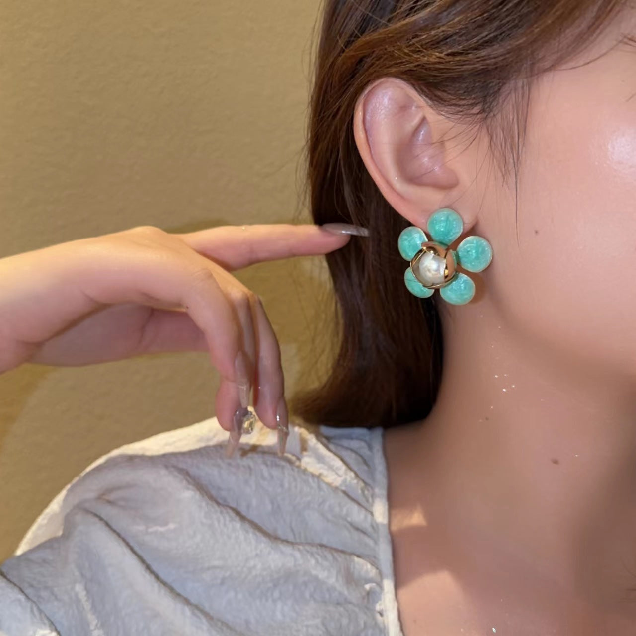 Fairy Dripping Oil Camellia Colored Glaze Pearl Fresh Sweet Special Earrings