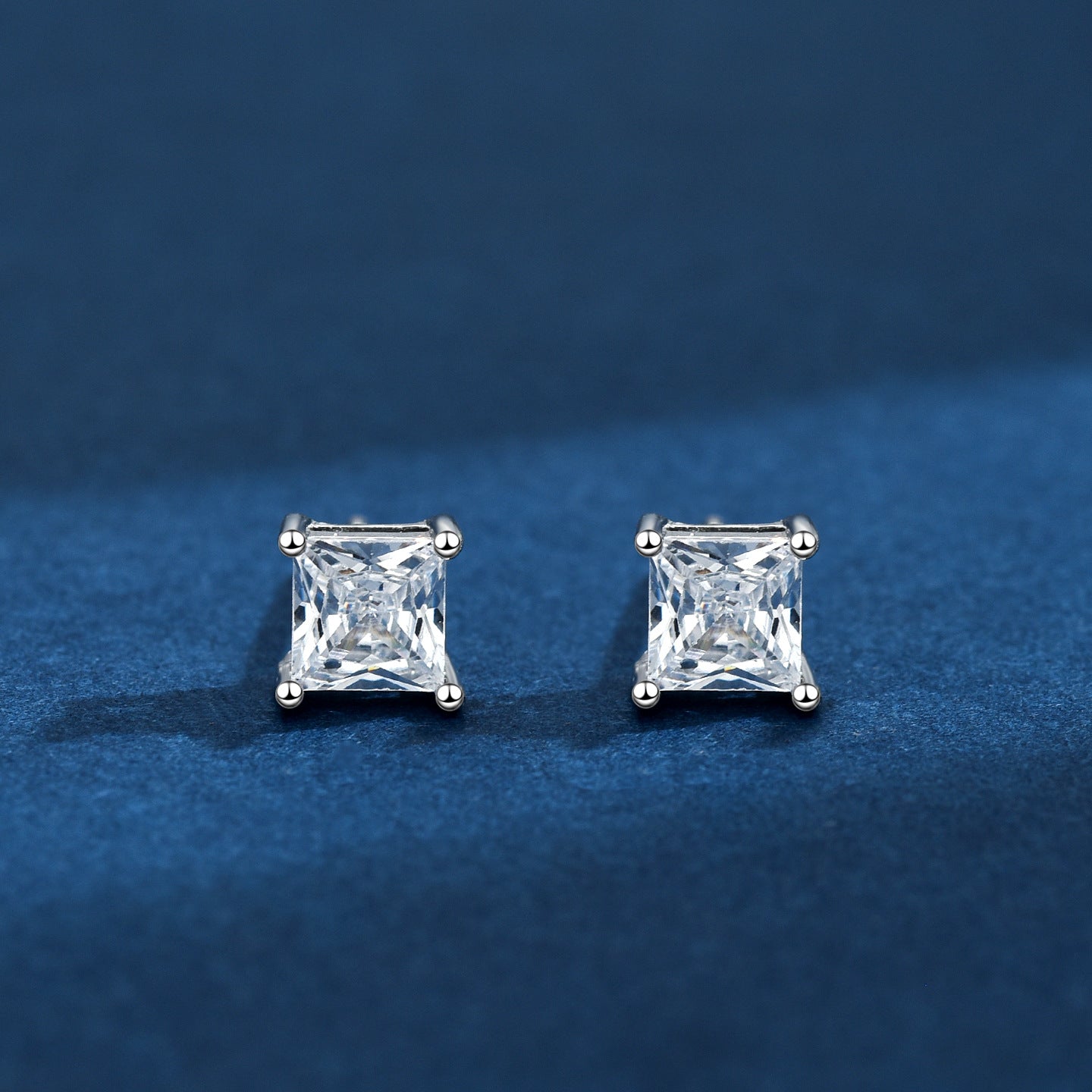 Women's Copper Plated Gold Micro Inlaid Zircon Stud Earrings