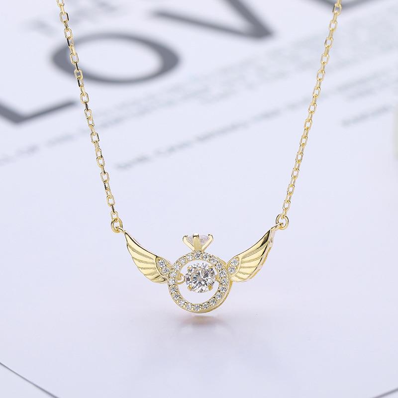 Chain Pulsatile Heart Wings Female Niche Necklaces